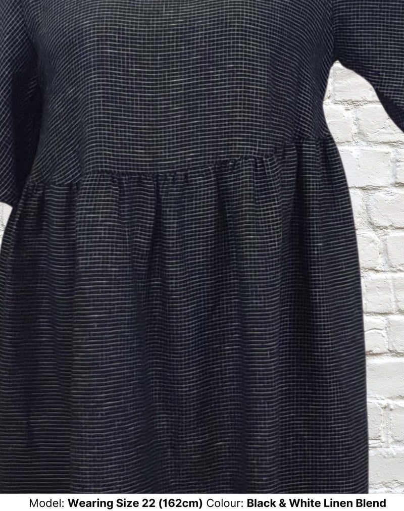 Black and White Plus Size Dress in Natural Fibres